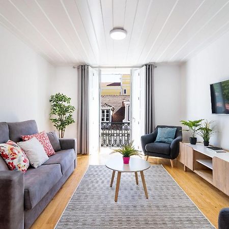 Amazing 1Bdr Apartment In Chiado By Lovelystay Лиссабон Экстерьер фото