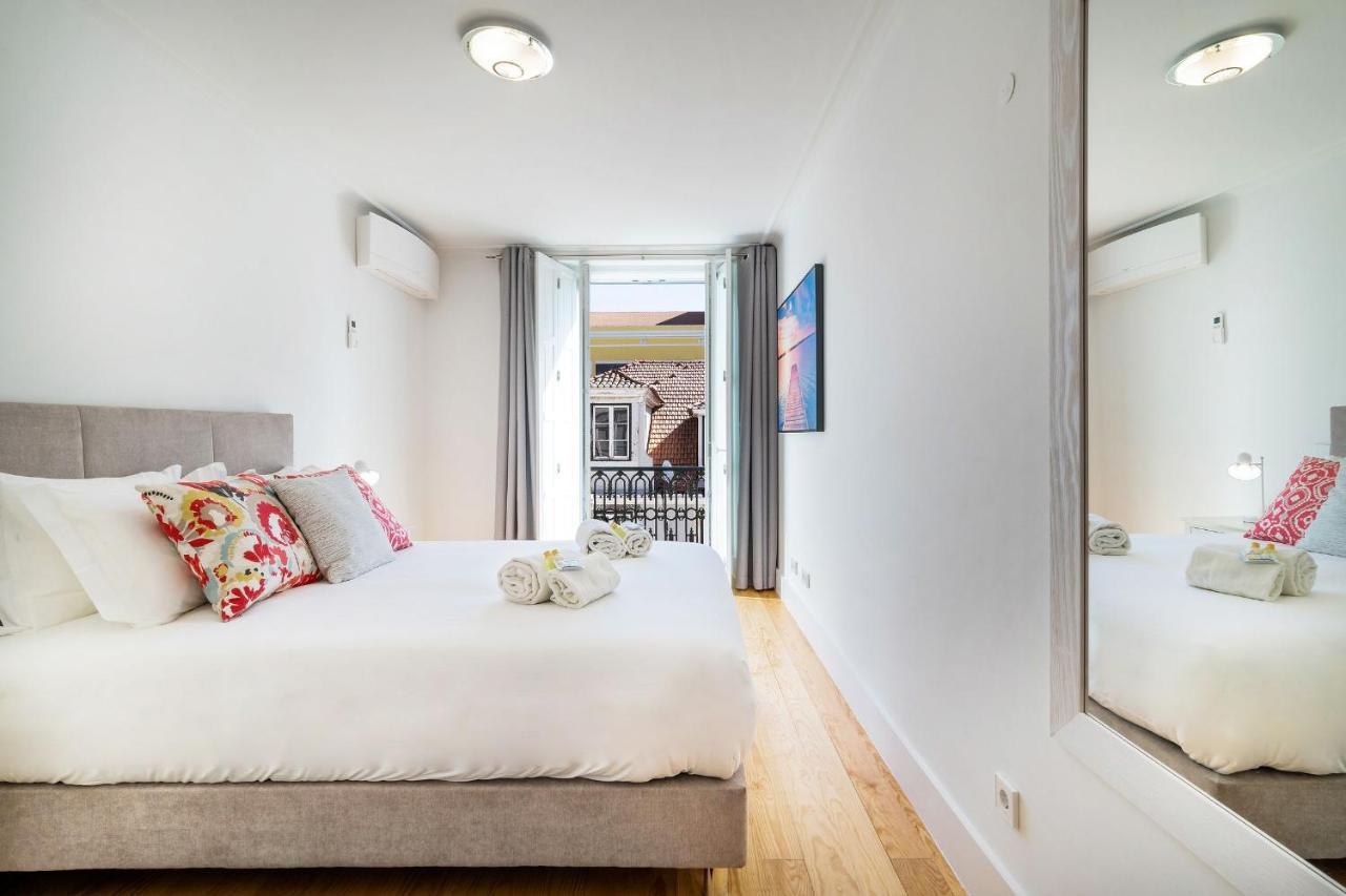 Amazing 1Bdr Apartment In Chiado By Lovelystay Лиссабон Экстерьер фото