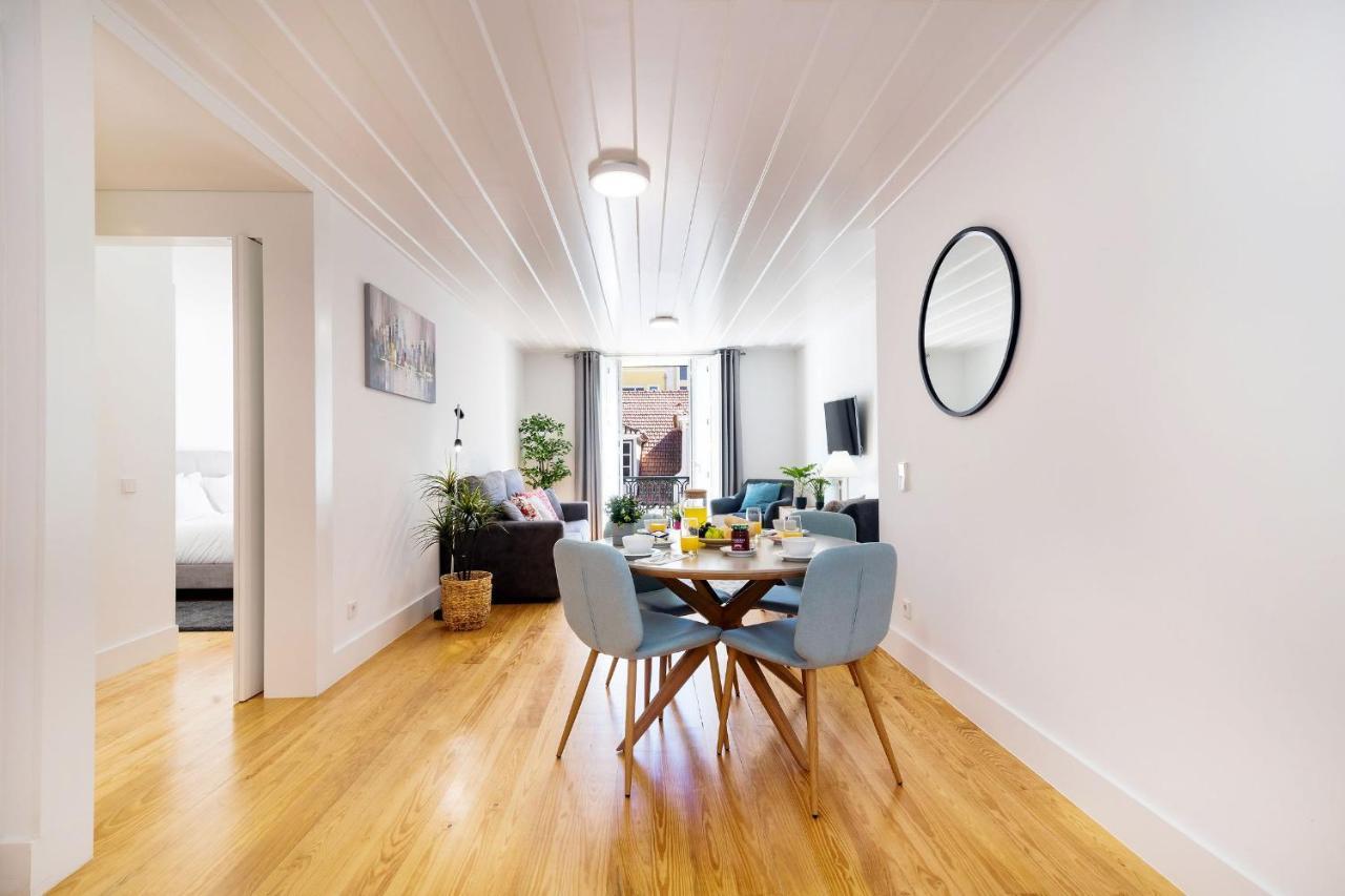 Amazing 1Bdr Apartment In Chiado By Lovelystay Лиссабон Экстерьер фото